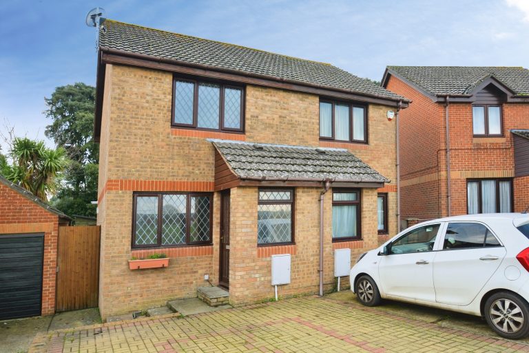 2 Bedroom House, Sandown